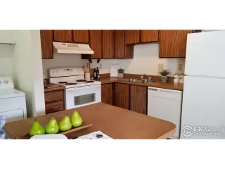 Photo #4: 960894 Listing