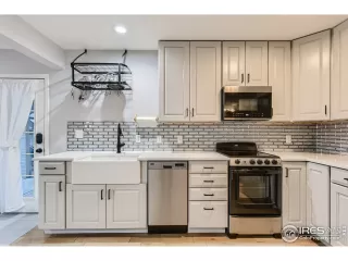 Photo #4: 960934 Listing