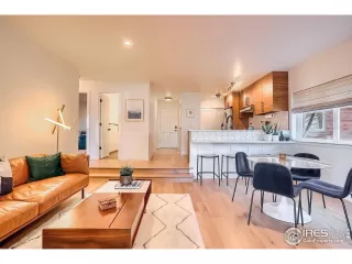 Photo #5: 960941 Listing 