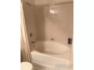 Photo #4: 961142 Listing