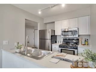 Photo #5: 961328 Listing