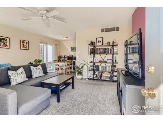 Photo #4: 961377 Listing 