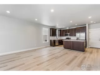 Photo #3: 961409 Listing