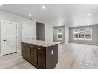 Photo #6: 961409 Listing