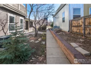 Photo #4: 961411 Listing