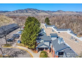 Photo #2: 961414 Listing