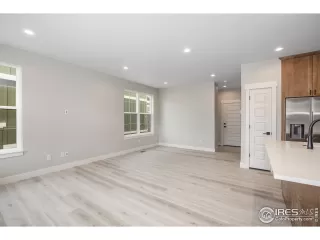 Photo #2: 961420 Listing