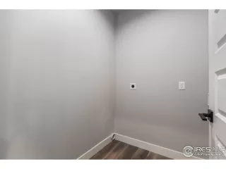 Photo #5: 961435 Listing 