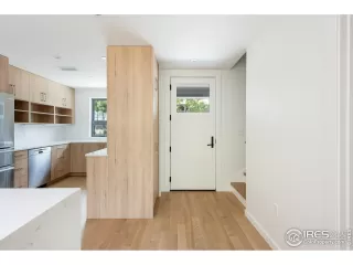 Photo #5: 961454 Listing