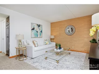 Photo #2: 961483 Listing