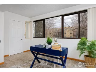 Photo #4: 961483 Listing