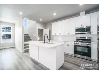 Photo #2: 961485 Listing