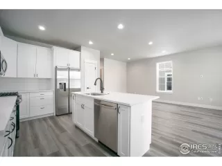 Photo #4: 961485 Listing