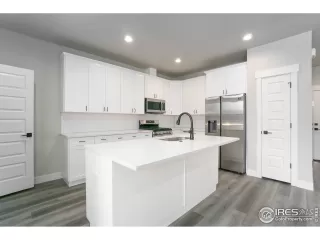 Photo #5: 961485 Listing