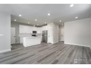 Photo #6: 961485 Listing