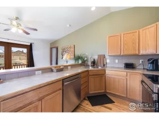 Photo #3: 961640 Listing