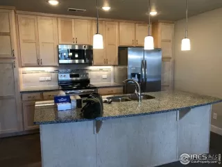 Photo #6: 961690 Listing