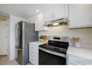 Photo #3: 961715 Listing