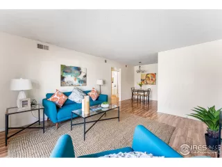 Photo #4: 961750 Listing