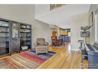 Photo #5: 961783 Listing