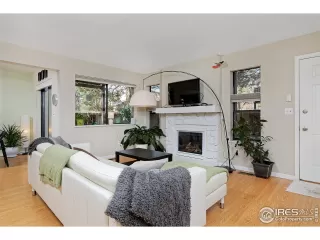 Photo #2: 961890 Listing 