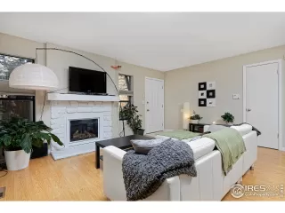 Photo #3: 961890 Listing 