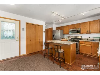 Photo #6: 961937 Listing