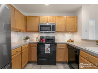 Photo #5: 962005 Listing 