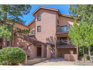 Photo #1: 962018 Listing