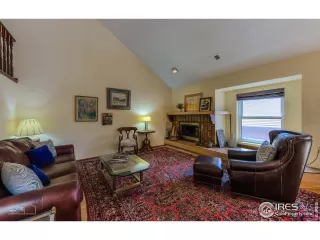 Photo #5: 962018 Listing