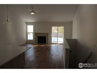 Photo #5: 962025 Listing