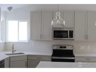 Photo #6: 962025 Listing