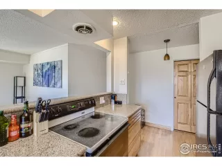 Photo #6: 962038 Listing