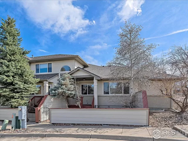 MLS: 962103 Condo For Sale