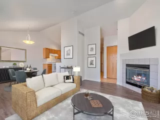 Photo #3: 962103 Listing