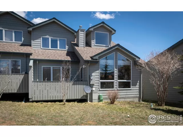 MLS: 962115 Condo For Sale