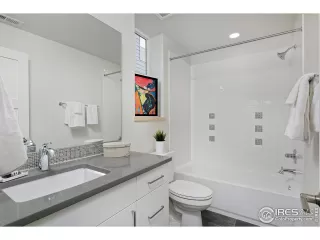 Photo #5: 962145 Listing