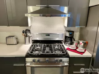 Photo #5: 962155 Listing