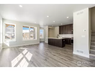 Photo #5: 962216 Listing