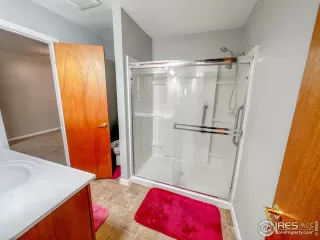 Photo #4: 962273 Listing