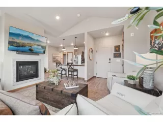 Photo #6: 9622777 Listing