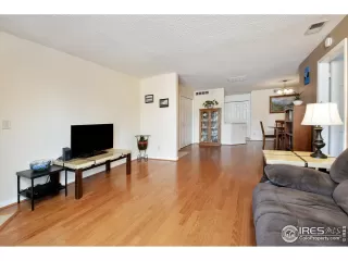 Photo #4: 962279 Listing