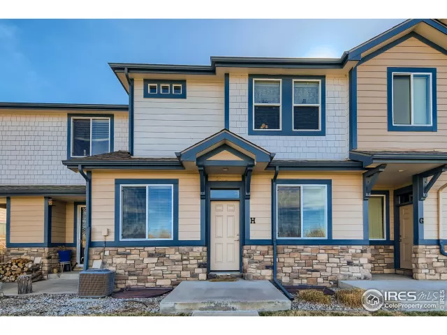 MLS: 962346 Condo For Sale