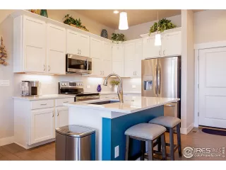 Photo #6: 962356 Listing