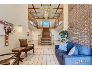 Photo #2: 962500 Listing