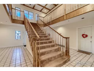 Photo #3: 962500 Listing