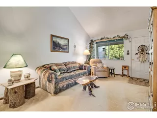 Photo #6: 962519 Listing