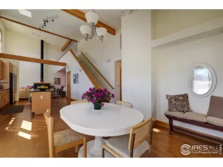 Photo #3: 962556 Listing