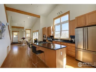 Photo #4: 962556 Listing