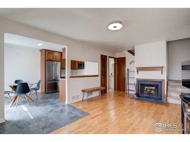 MLS: 962587 Condo For Sale